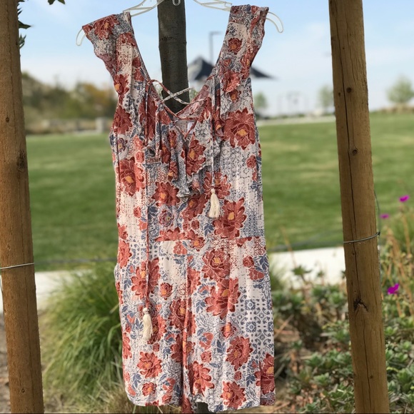 Kendall & Kylie Romper - Picture 3 of 7